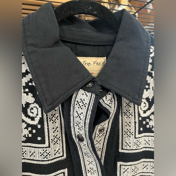 We the Free People Lace Embroidered Denim Shirt, MED NWT - Picture 6 of 7
